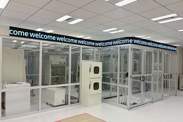 屋内看板設置イメージ2